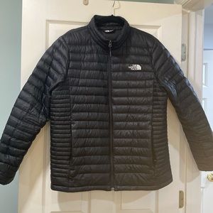 Black North Face 700 Lightweight Puffer - Size LG